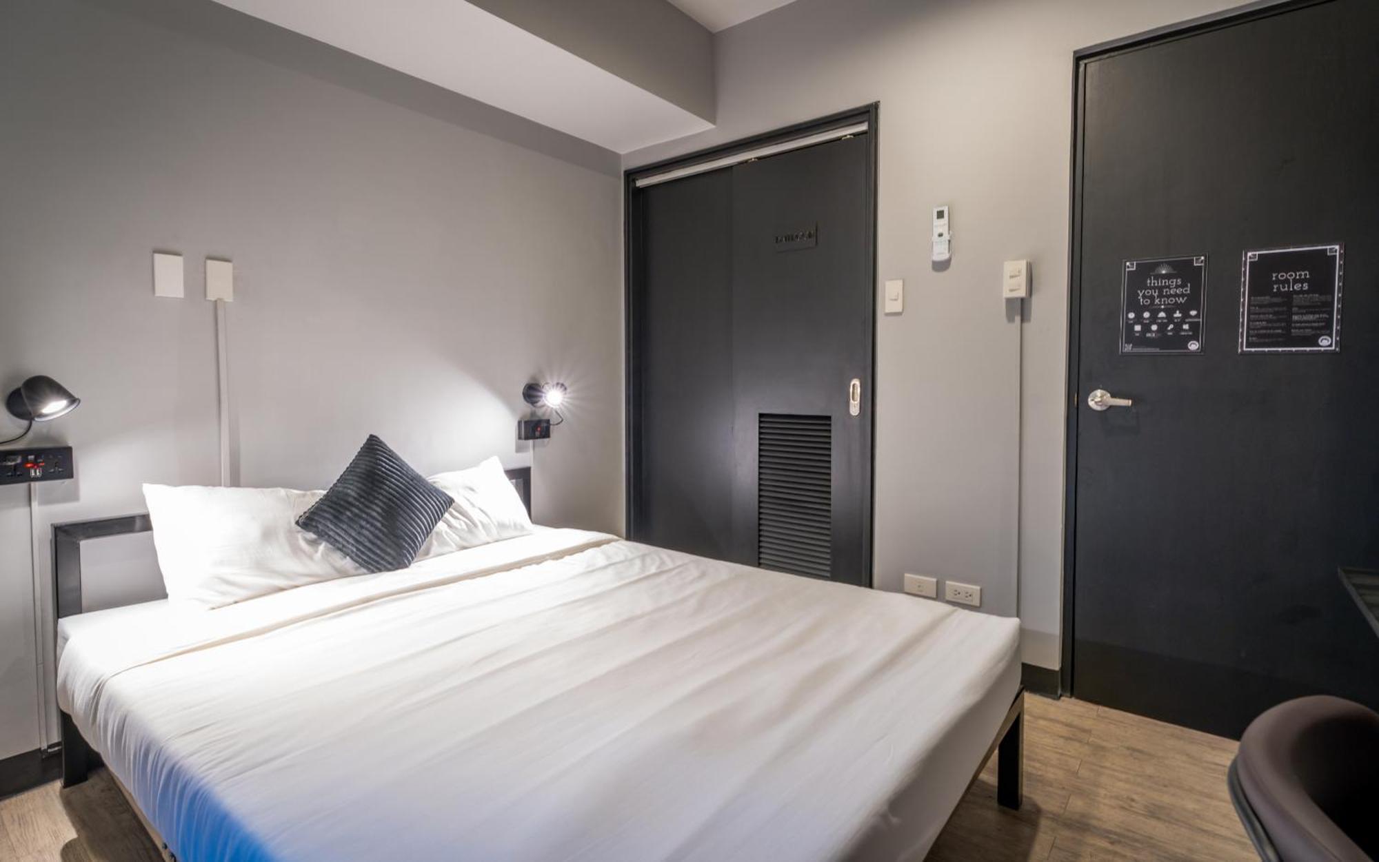 Hostel Mad Monkey Manila Makati City Exteriér fotografie