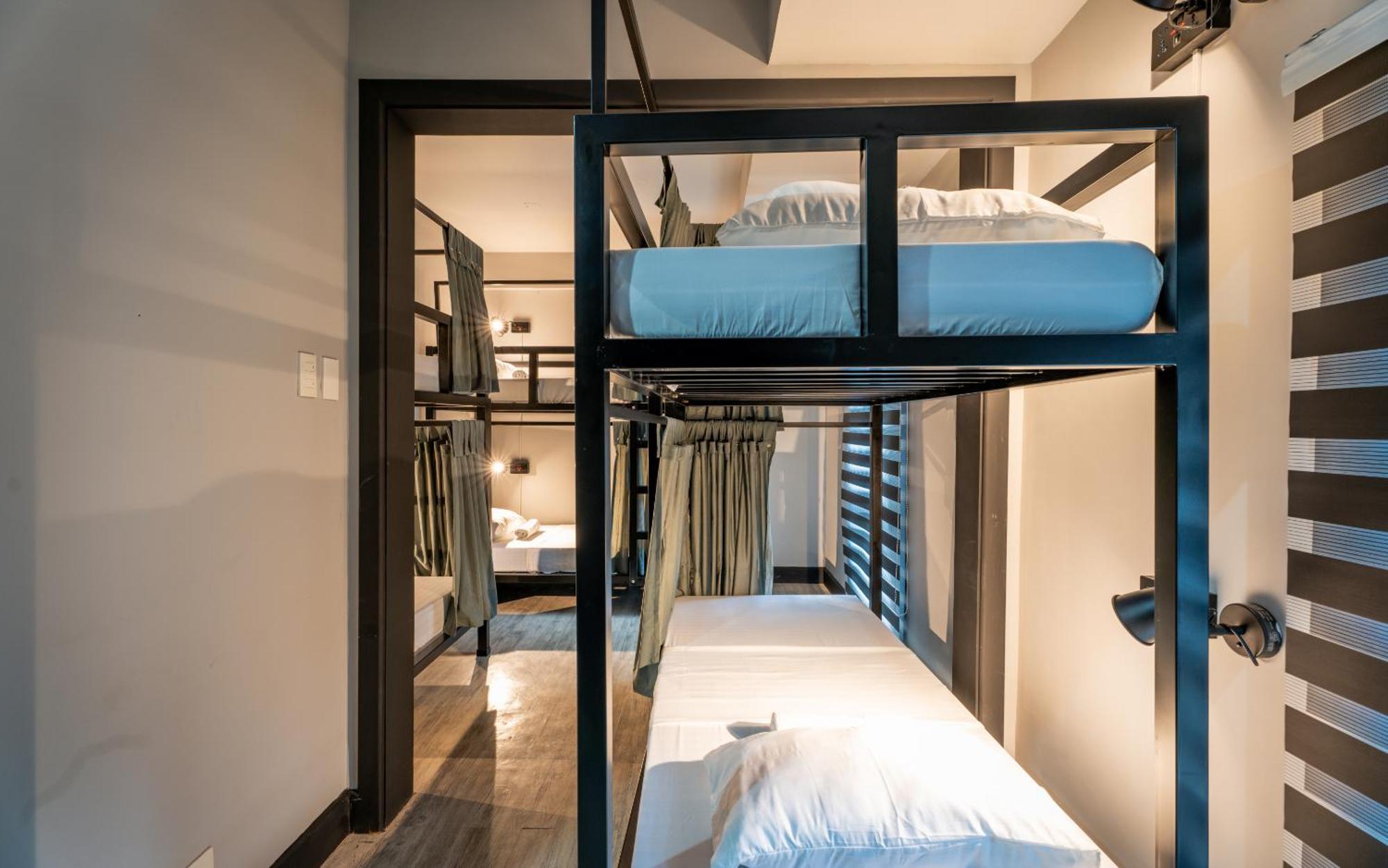 Hostel Mad Monkey Manila Makati City Exteriér fotografie
