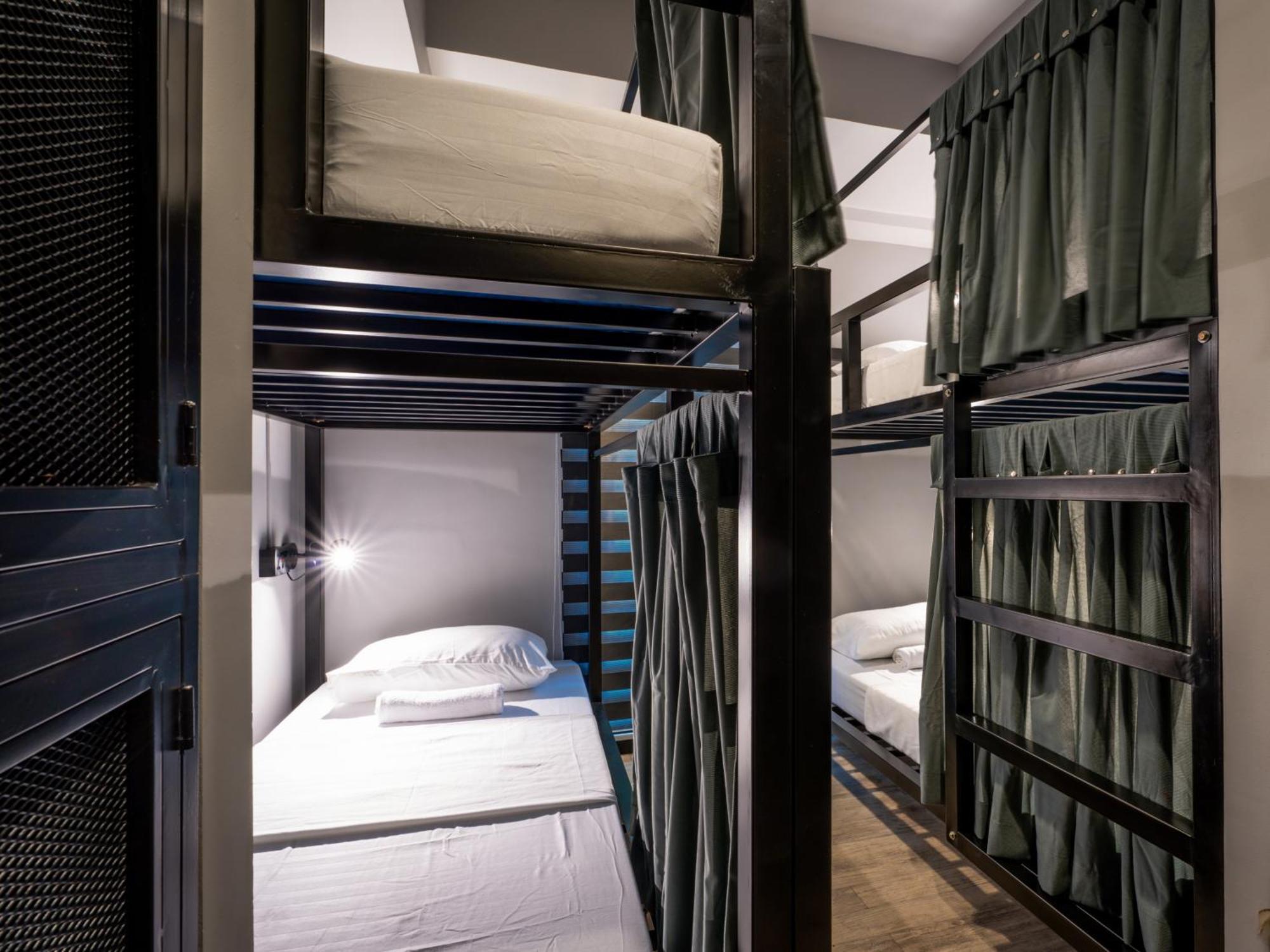 Hostel Mad Monkey Manila Makati City Exteriér fotografie