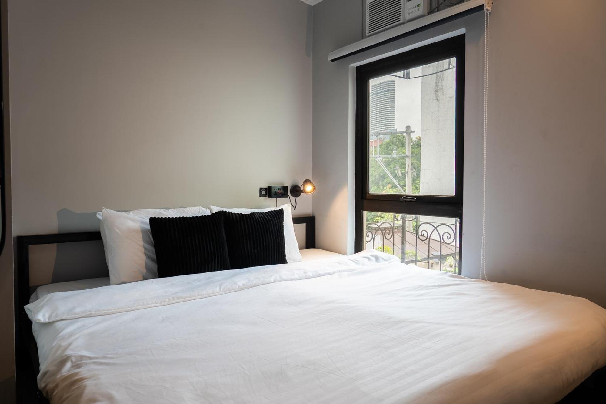 Hostel Mad Monkey Manila Makati City Exteriér fotografie