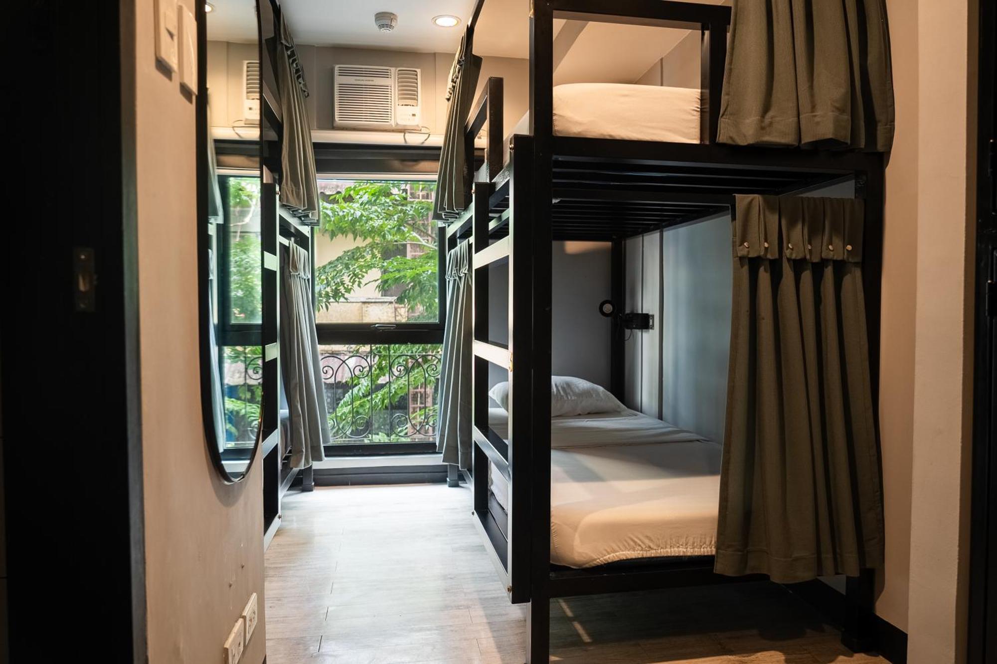 Hostel Mad Monkey Manila Makati City Exteriér fotografie