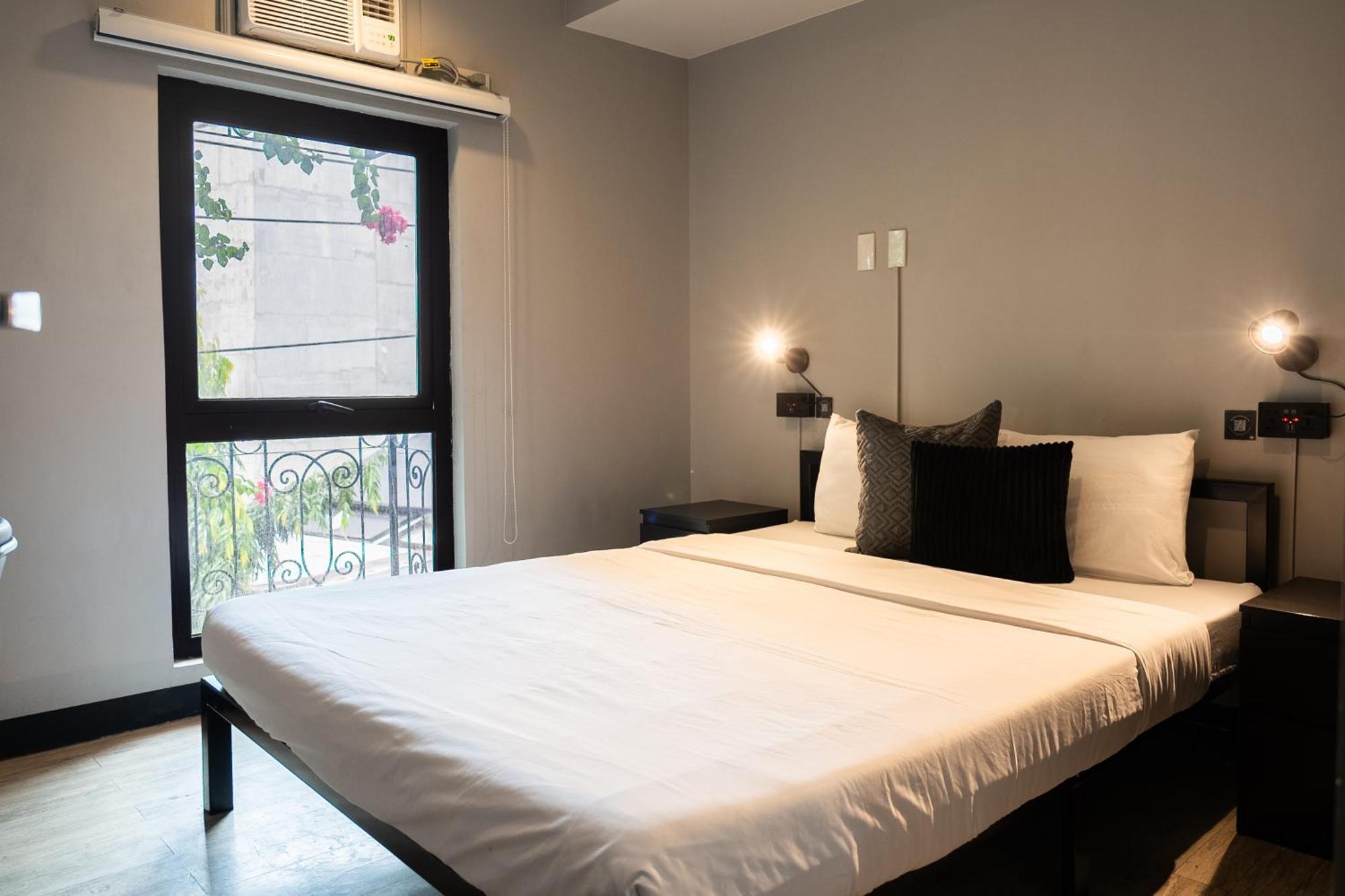 Hostel Mad Monkey Manila Makati City Exteriér fotografie